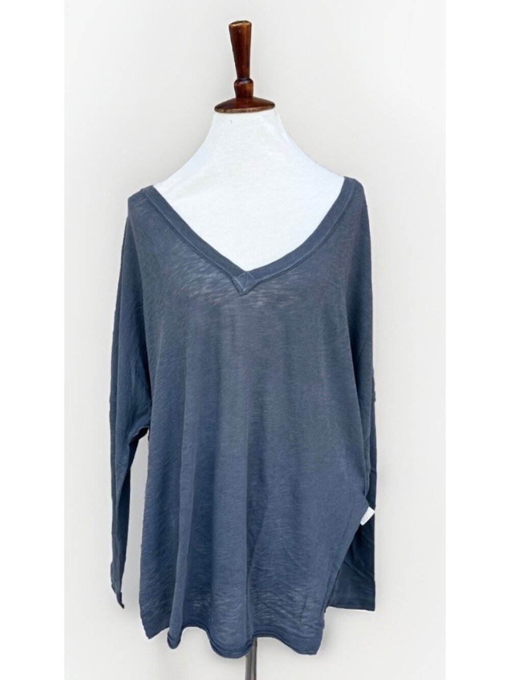 FREE PEOPLE On My Mind Oversized V-Neck Long Sleeve Shirt Gray Size L Pullover - Picture 9 of 9